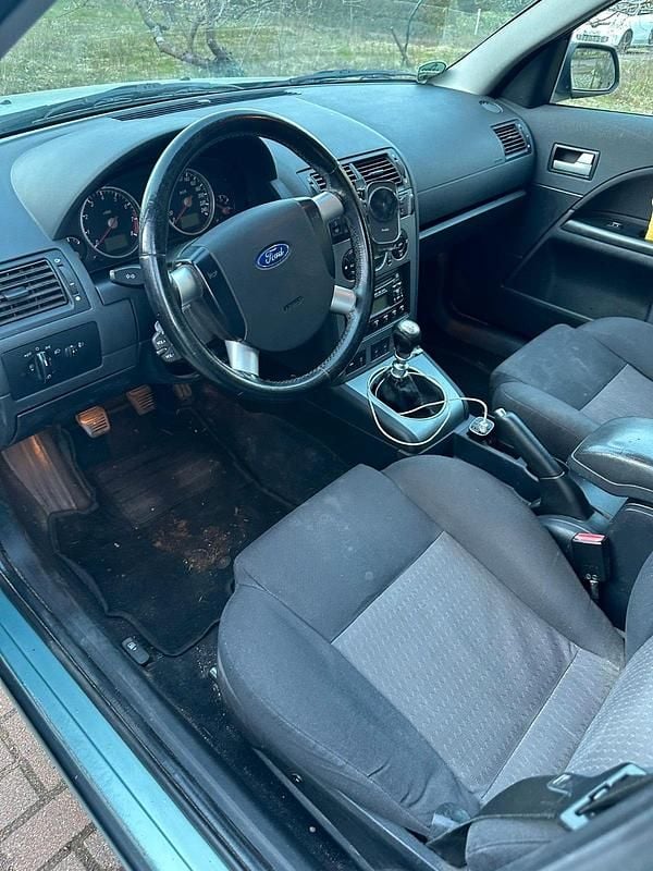 Gebraucht Ford Mondeo 131 PS (96 kW) 2001 Kombi