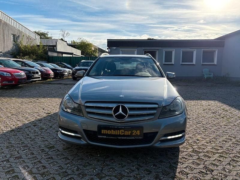 Silber Gebraucht 2012 Mercedes C180 Avantgarde Kombi | 5.990 € (Superpreis) - Bild 1/4