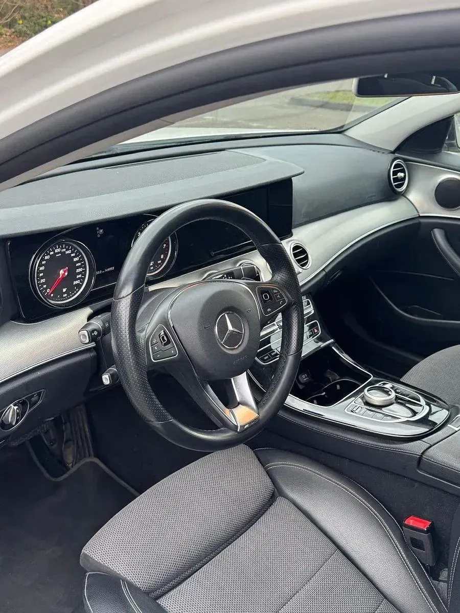 Gebraucht Mercedes E200 Avantgarde 184 PS (135 kW) 2018 Weiß Limousine