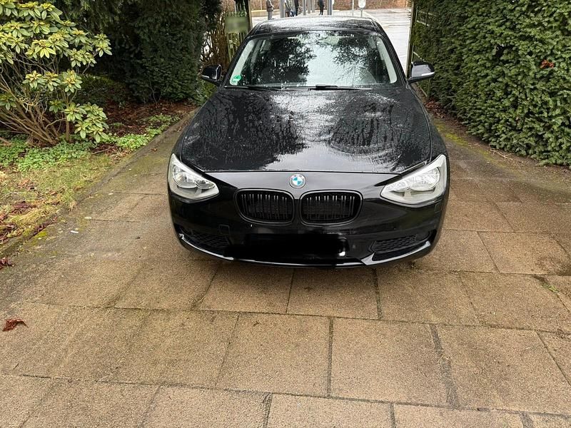 Gebraucht BMW 114 102 PS (75 kW) 2014 Schwarz Kleinwagen