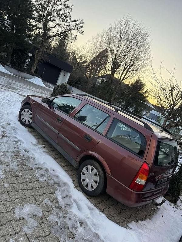 Gebraucht Opel Astra 101 PS (74 kW) 2001 Rot Kombi