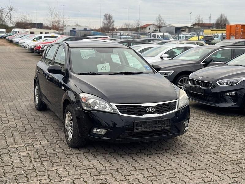 Gebraucht Kia Ceed 90 PS (66 kW) 2011 Schwarz Kleinwagen