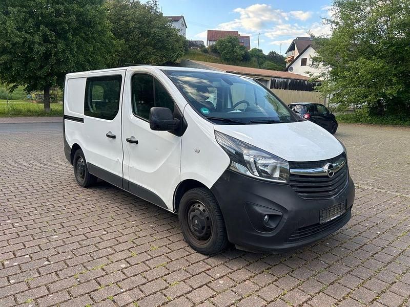 Second-hand Opel Vivaro 120 CP (88 kW) 2017 Alb Monovolum