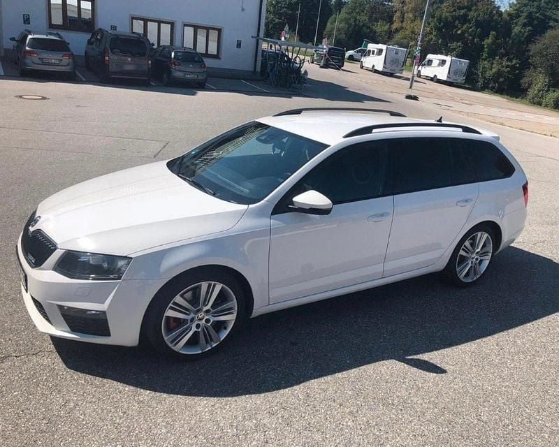 Gebraucht Skoda Octavia RS 184 PS (135 kW) 2014 Weiß Kleinwagen