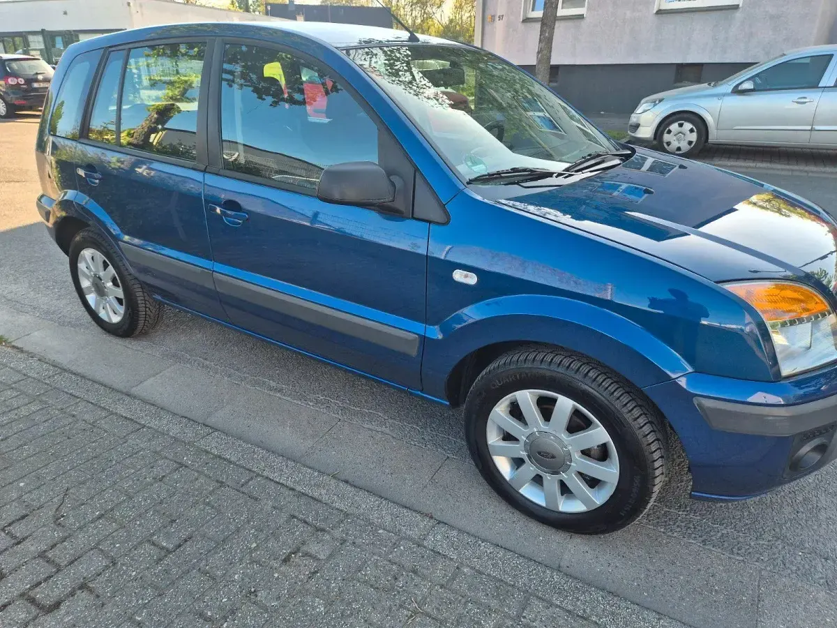 Gebraucht Ford Fusion Style 80 PS (58 kW) 2010 Blau Kleinwagen
