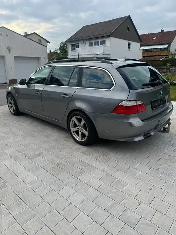 Używany BMW 525 197 KM (144 kW) 2009 Szary Kombi