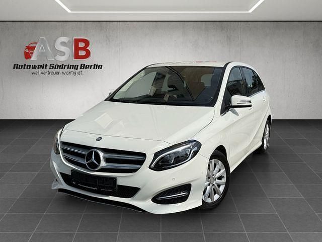 Weiß Gebraucht 2016 Mercedes B180 Van / Kleinbus | 13.999 € (Guter Preis) - Bild 1/4