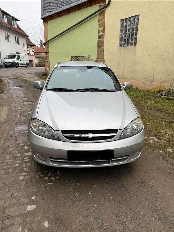 Gebraucht Chevrolet Lacetti 121 PS (88 kW) 2008 Silber Limousine