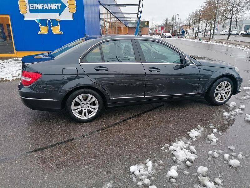 Gebraucht Mercedes C220 Avantgarde 170 PS (125 kW) 2013 Schwarz Limousine