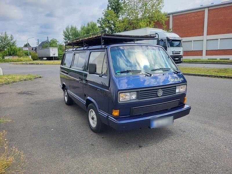 Usado VW Multivan 112 HP (82 kW) 1988 Azul Monovolume