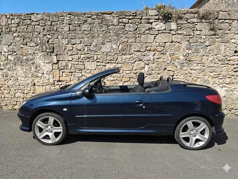 Gebraucht Peugeot 206 CC 120 PS (88 kW) 2005 Schwarz Cabrio