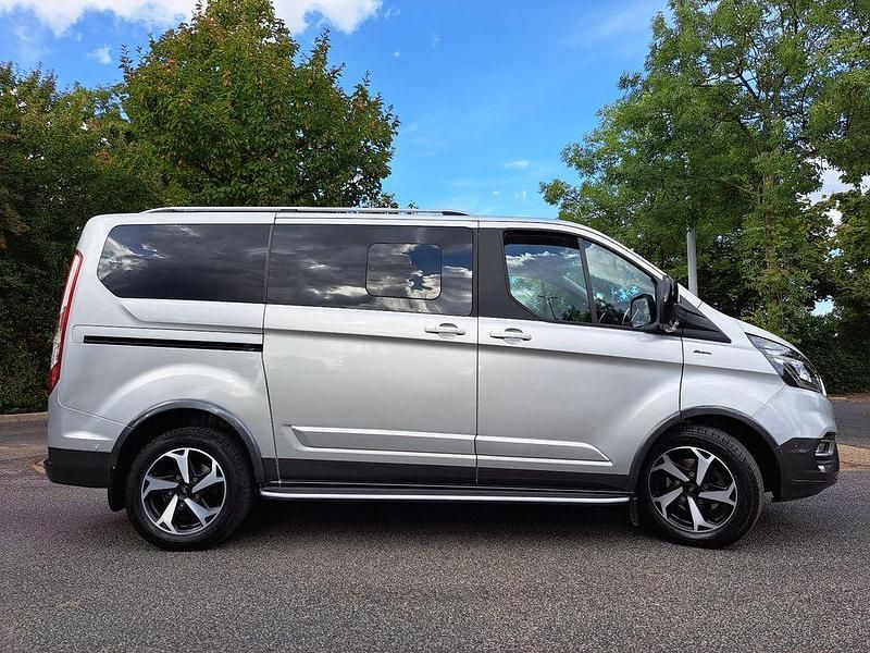 Silber Gebraucht 2022 Ford Transit Tourneo Active Van / Kleinbus | 24.290 € (Guter Preis) - Bild 1/4