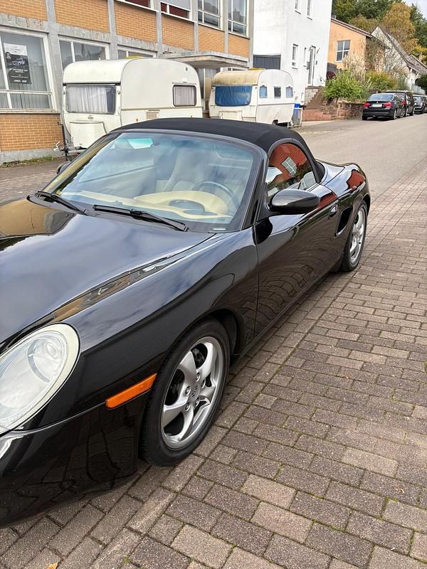 Second-hand Porsche Boxster 220 CP (161 kW) 2001 Negru Cabrio