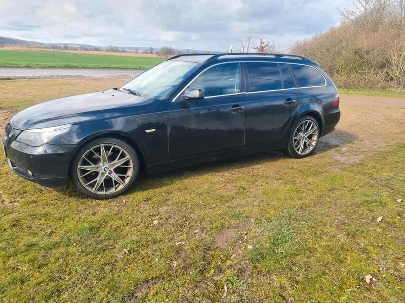 Schwarz Gebraucht 2006 BMW 525 Kombi | 2.250 € - Bild 1/3