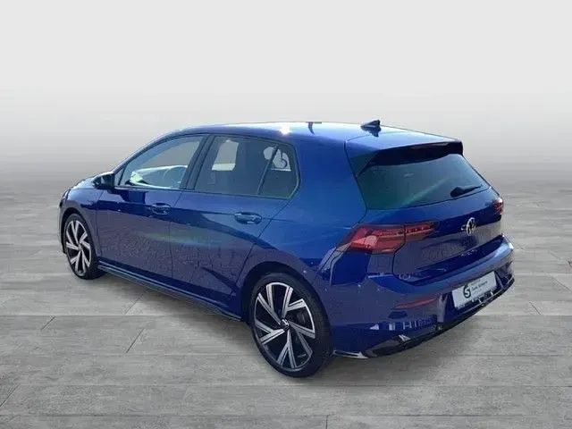 Gebraucht VW Golf VIII R-line 131 PS (96 kW) 2023 Blau Limousine