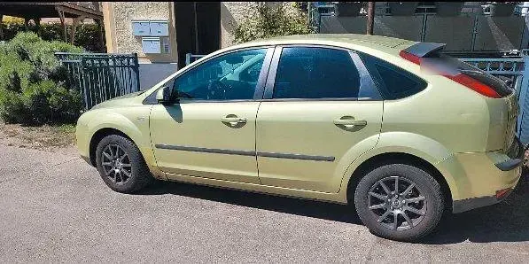 Second-hand Ford Focus 101 CP (74 kW) 2007 Verde Hatchback