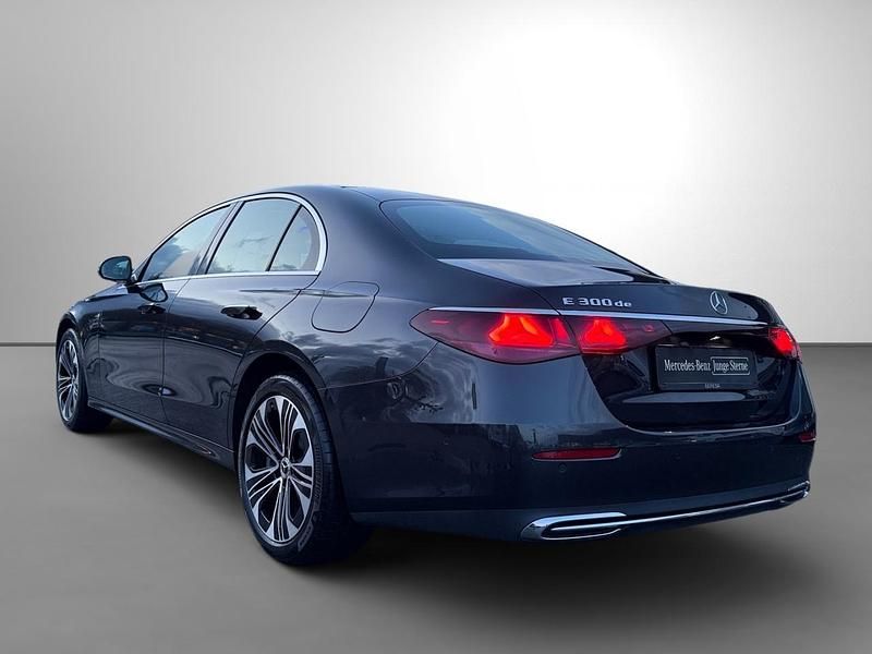 Gebraucht Mercedes E300 Avantgarde 313 PS (230 kW) 2024 Grau Limousine
