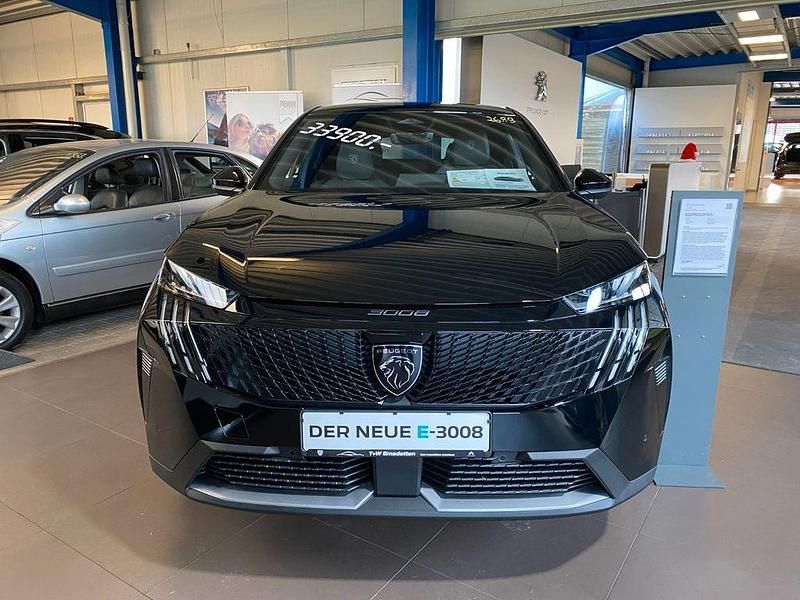 Neu Peugeot 3008 GT 136 PS (100 kW) 2025 Schwarz SUV