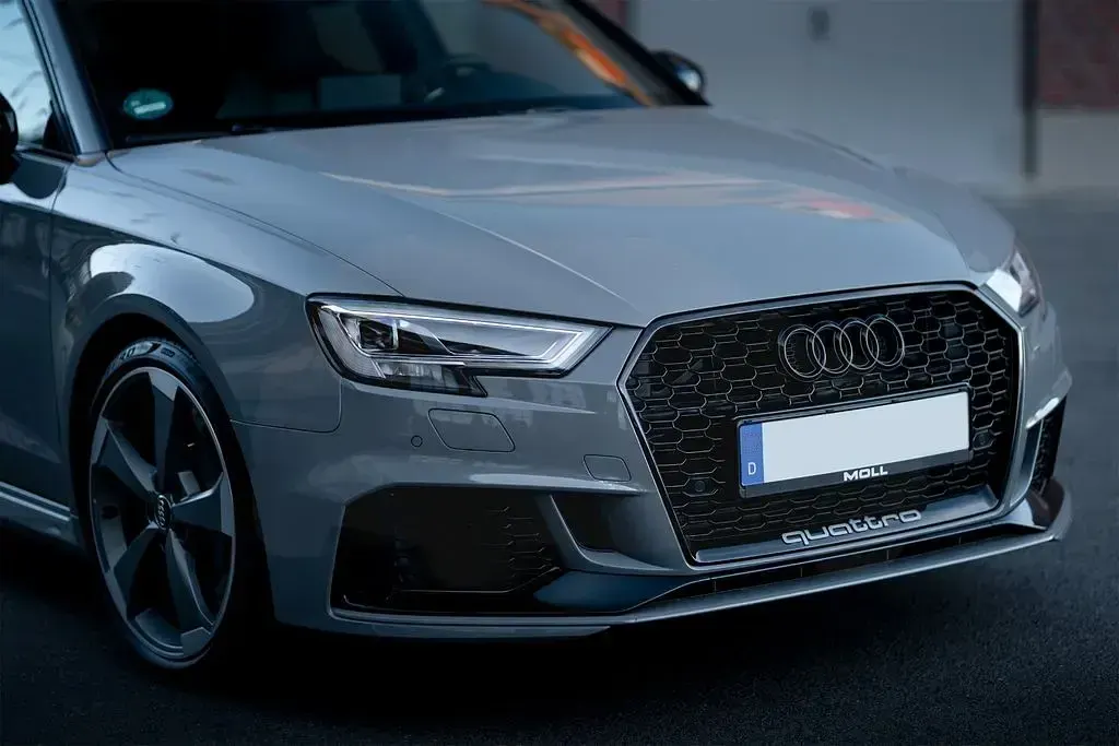 Gebraucht Audi RS3 Sport 400 PS (294 kW) 2019 Grau Limousine