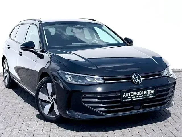 Gebraucht VW Passat 150 PS (110 kW) 2025 Grenadillschwarz metallic (metallic) Kombi