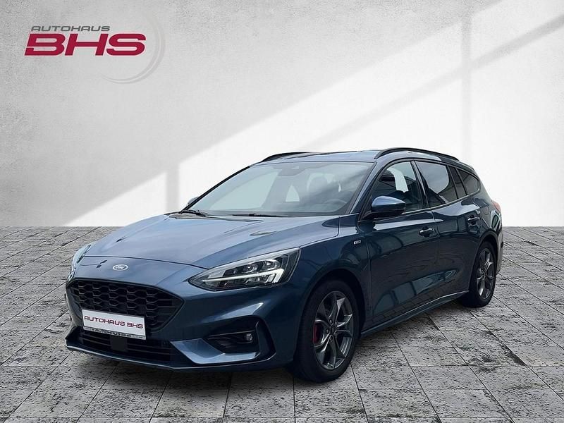 Chromablau (blau) Gebraucht 2022 Ford Focus ST-Line X Kombi | 14.890 € (Fairer Preis) - Bild 1/4