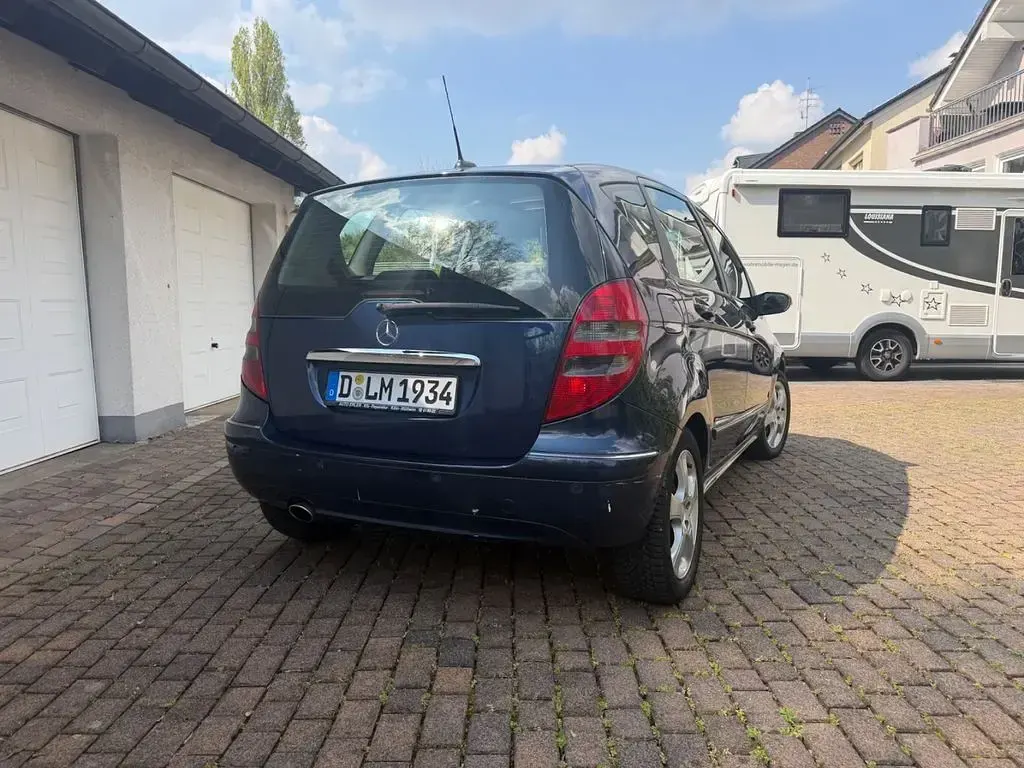 Gebraucht Mercedes A170 Avantgarde 116 PS (85 kW) 2006 Blau Van / Kleinbus