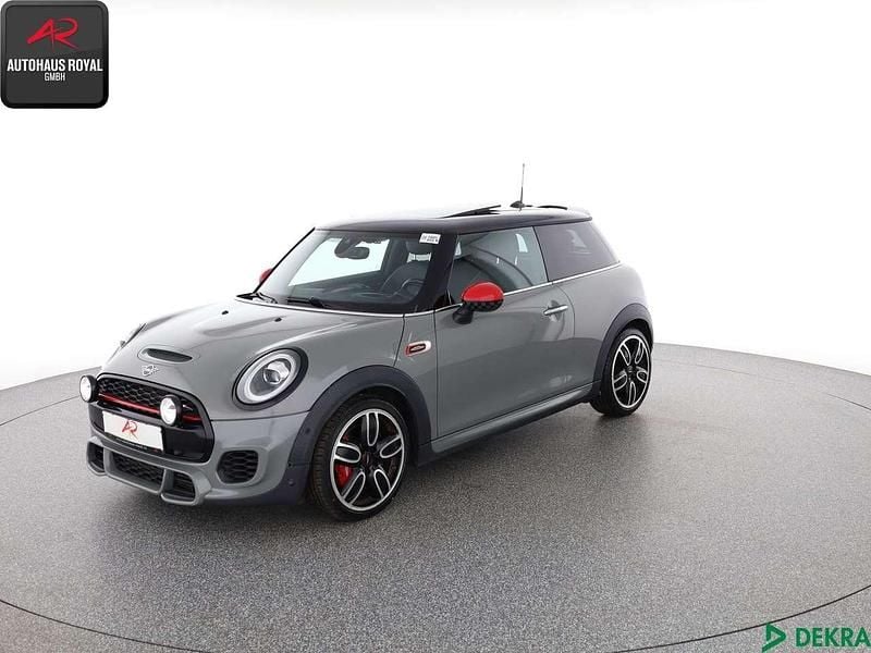 Grau (metallic) Gebraucht 2019 Mini John Cooper Works Kleinwagen | 24.740 € (Guter Preis) - Bild 1/4
