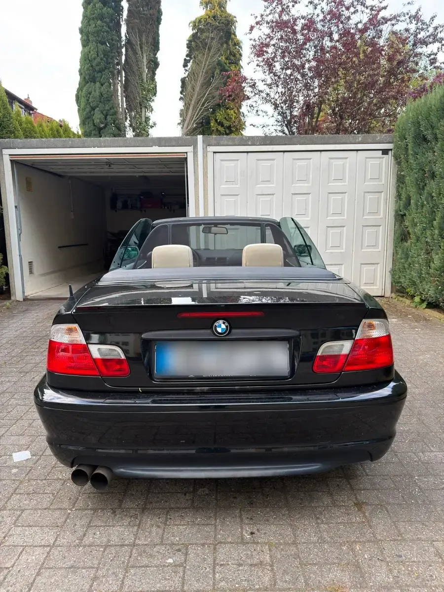 Gebraucht BMW 320 Cabriolet 170 PS (125 kW) 2001 Schwarz Cabrio