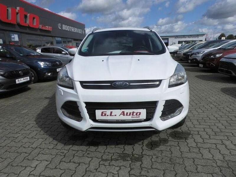 Gebraucht Ford Kuga 150 PS (110 kW) 2017 Weiß SUV