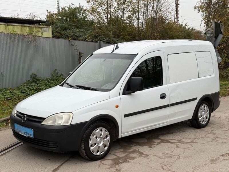 Weiß Gebraucht 2002 Opel Combo Van / Kleinbus | 2.999 € (Etwas zu teuer) - Bild 1/4
