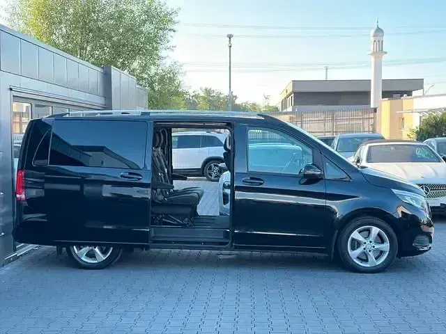 Gebraucht Mercedes V220 Edition 163 PS (119 kW) 2017 Schwarz Van / Kleinbus