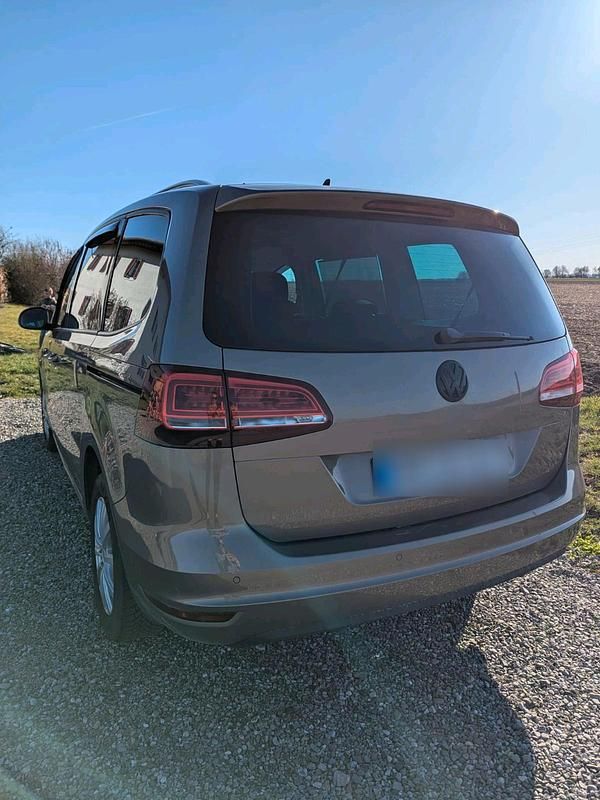 Gebraucht VW Sharan Edition 136 PS (100 kW) 2018 Gold Van / Kleinbus