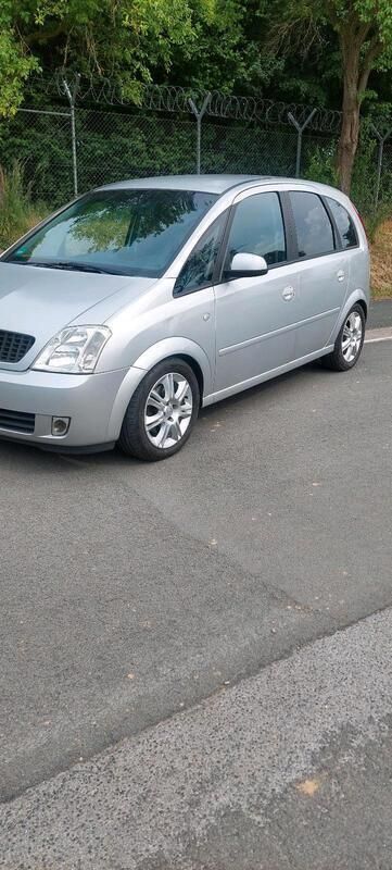Silber Gebraucht 2003 Opel Meriva Van / Kleinbus | 1.850 € - Bild 1/4