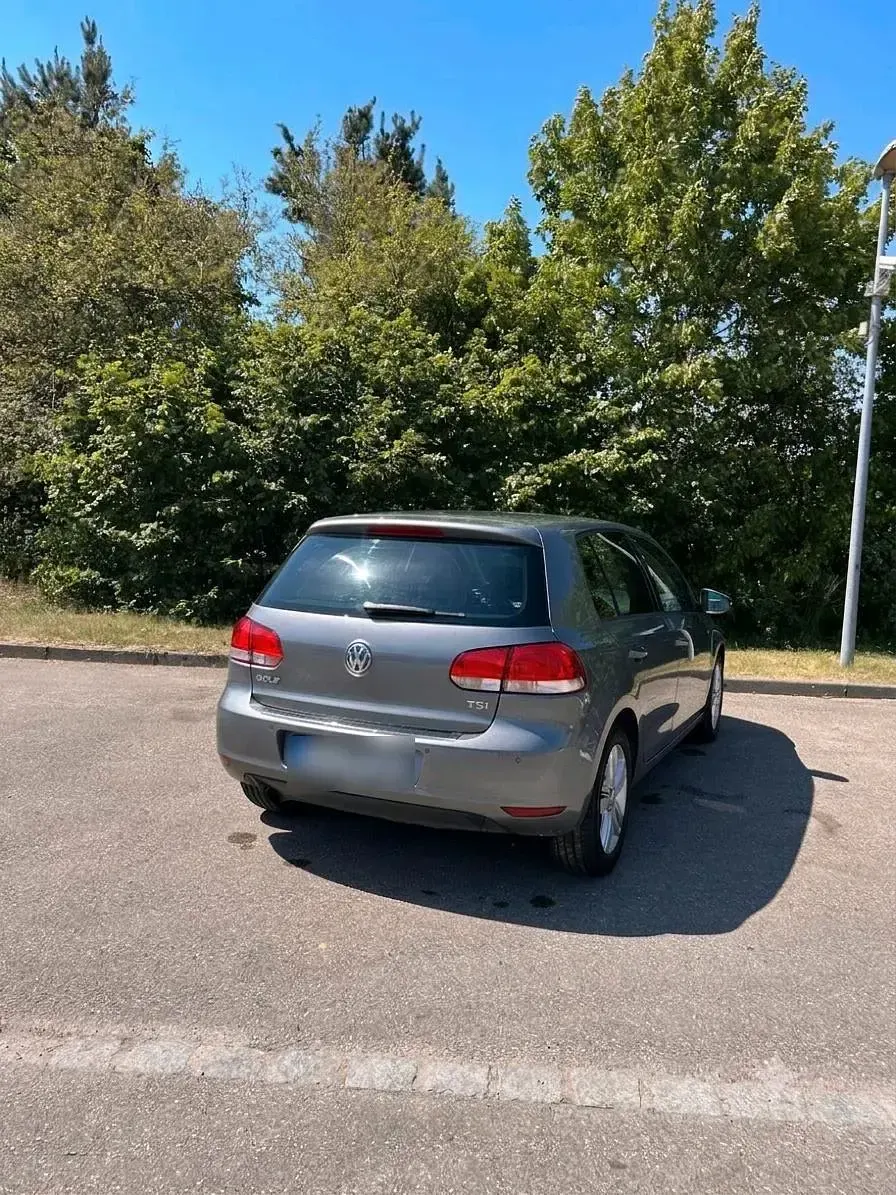 Gebraucht VW Golf VII 105 PS (77 kW) 2012 Grau Limousine