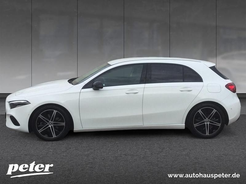 Gebraucht Mercedes A220 Progressive 190 PS (139 kW) 2024 Unilack polarweiß Limousine