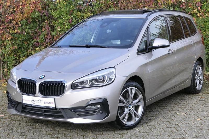 Silber Gebraucht 2020 BMW 218 Sport Line Van / Kleinbus | 16.980 € (Fairer Preis) - Bild 1/4
