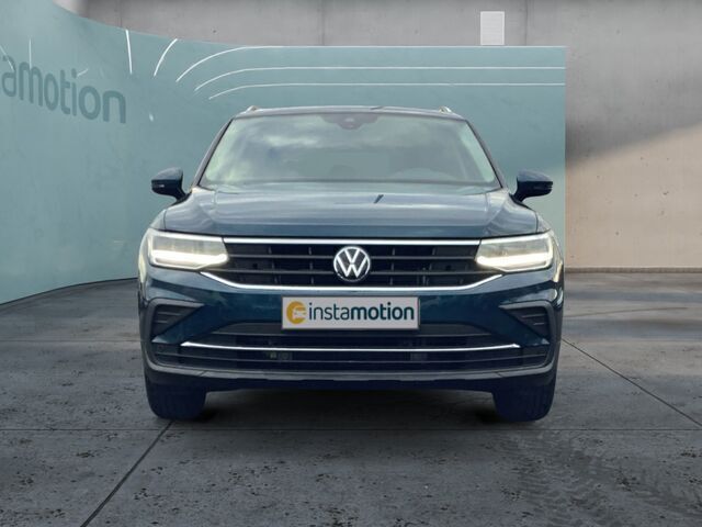 Gebraucht VW Tiguan Active 122 PS (89 kW) 2022 Blau SUV