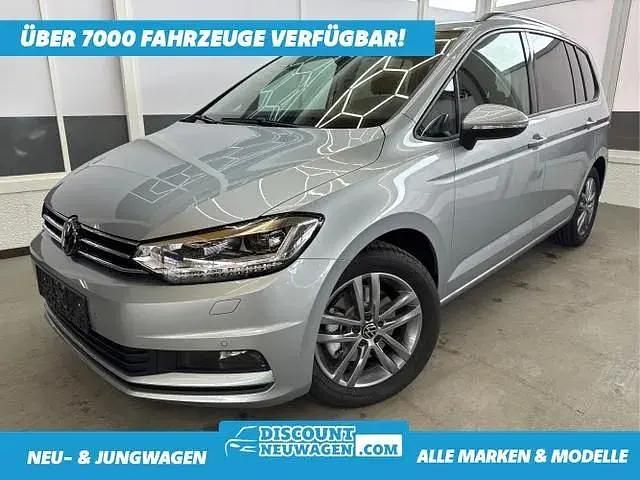 Oyster silber metallic Gebraucht 2025 VW Touran Family Van / Kleinbus | 40.790 € (Teuer) - Bild 1/4