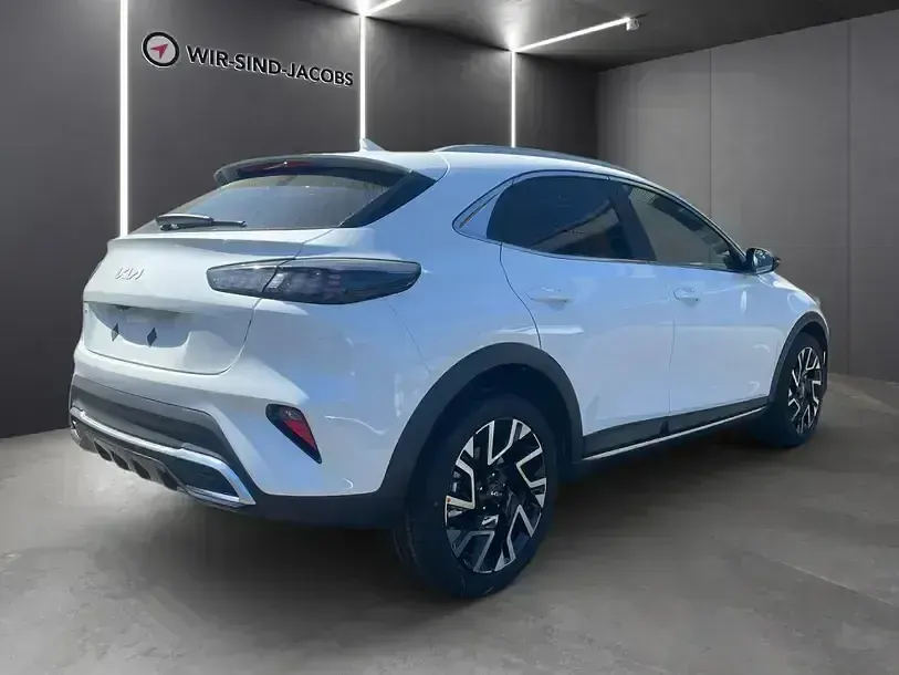 Neu Kia XCeed Comfort 150 PS (110 kW) 2026 Weiss SUV