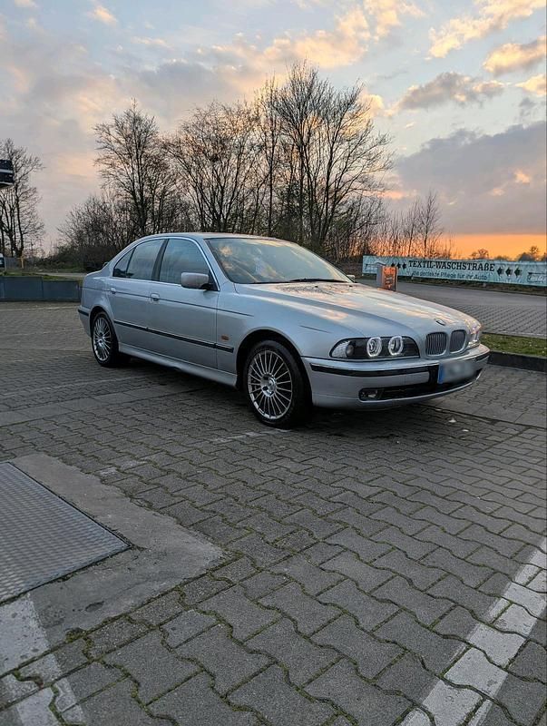 Gebraucht BMW 520 150 PS (110 kW) 1997 Silber Limousine