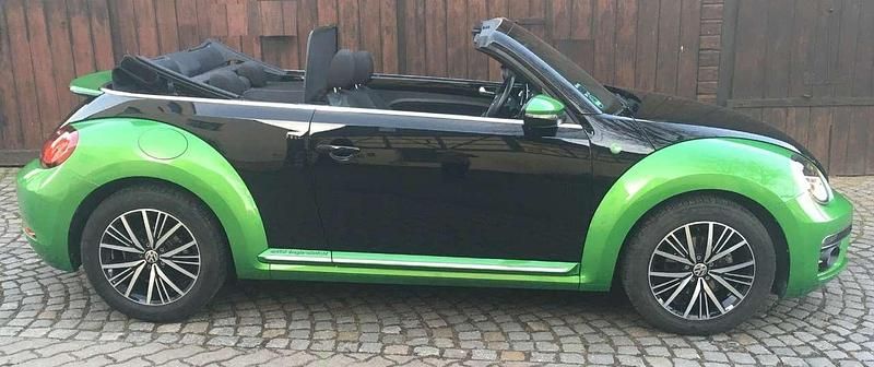 Gebraucht VW Beetle Cabriolet Exclusive 105 PS (77 kW) 2017 Deep black perleffekt Cabrio