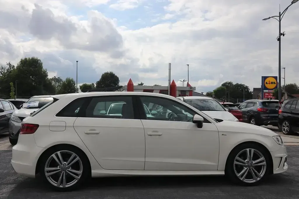 Gebraucht Audi A3 S-Line 150 PS (110 kW) 2015 Weiß Limousine