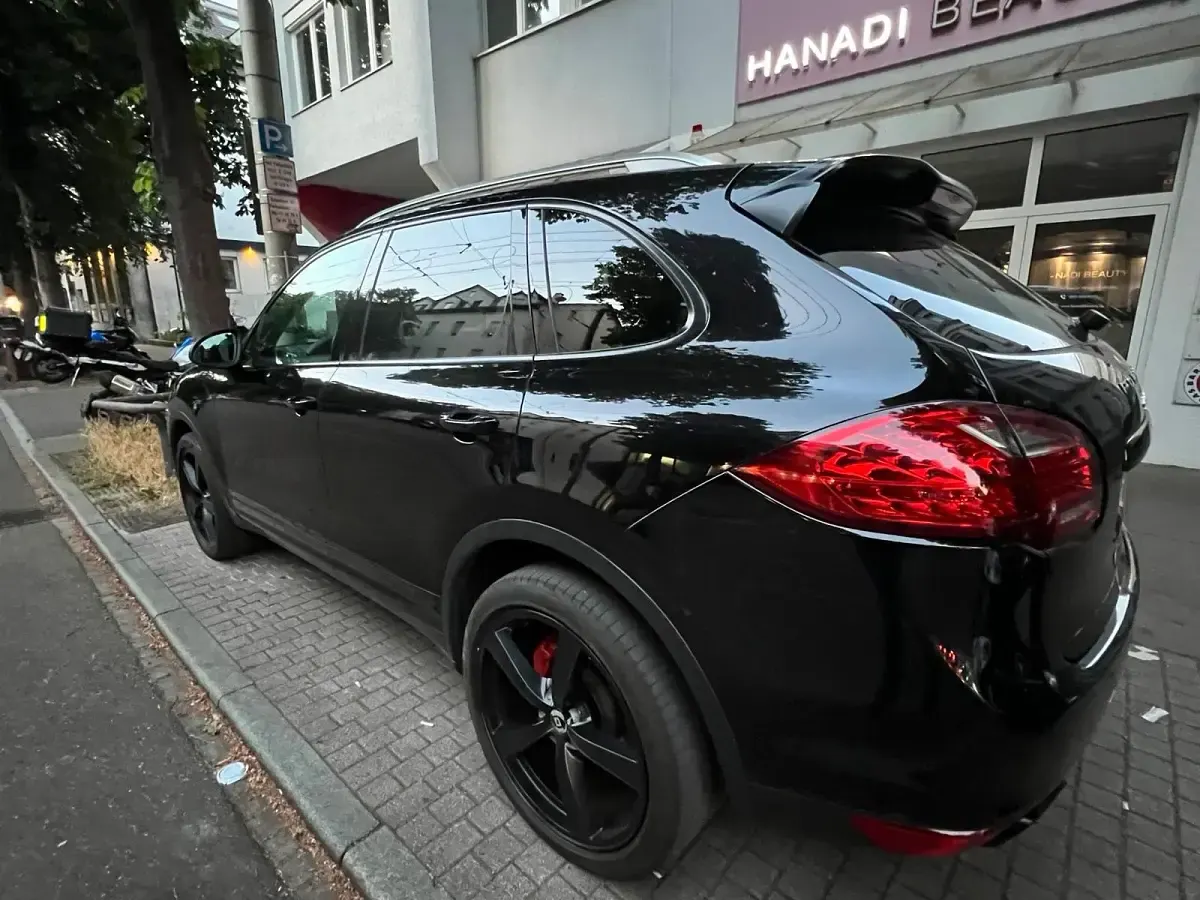 Gebraucht Porsche Cayenne 245 PS (180 kW) 2011 Schwarz SUV