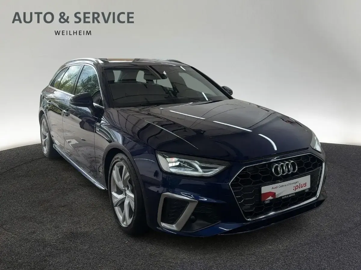 Gebraucht Audi A4 Design 163 PS (119 kW) 2022 Navarrablau metallic Kombi