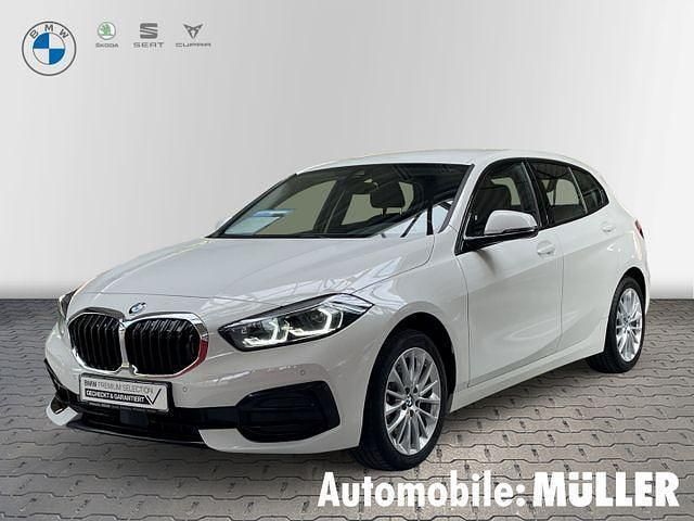 Weiss Gebraucht 2022 BMW 118 Sport Line Kleinwagen | 23.890 € (Fairer Preis) - Bild 1/4