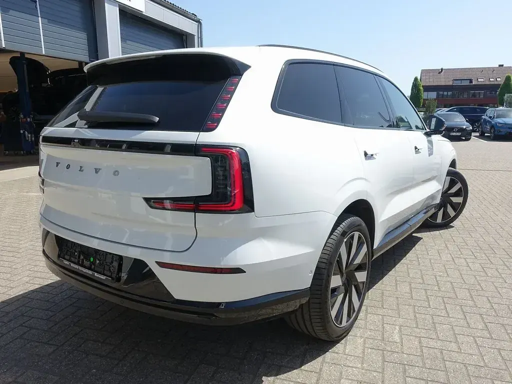 Gebraucht Volvo EX90 Plus 300 kW (408 PS) 2025 Weiß SUV