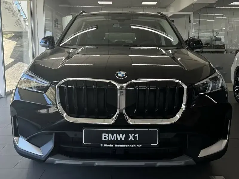 Neu BMW X1 136 PS (100 kW) 2026 Saphirschwarz metallic SUV