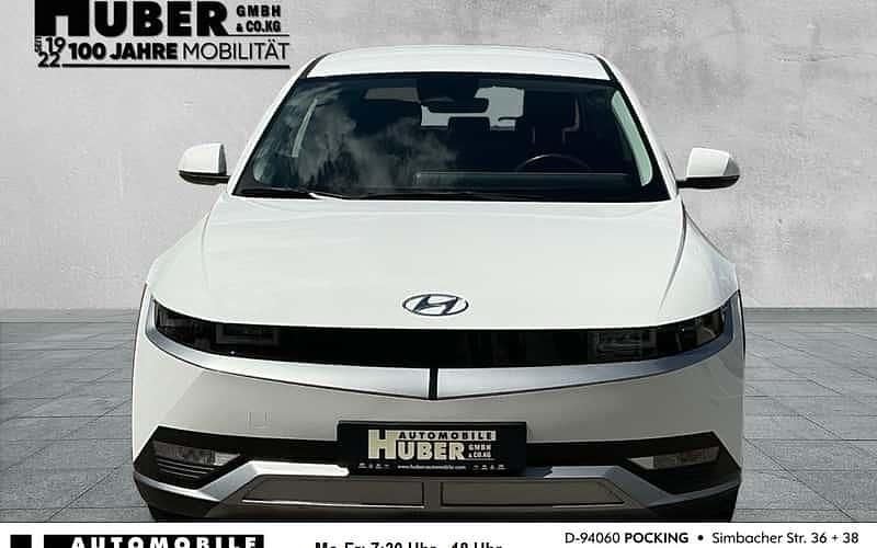 Weiß Gebraucht 2022 Hyundai Ioniq 5 SUV | 23.390 € (Fairer Preis) - Bild 1/4