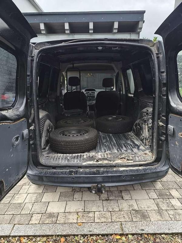 Schwarz Gebraucht 2017 Renault Kangoo Intens Kombi | 8.500 € - Bild 1/4