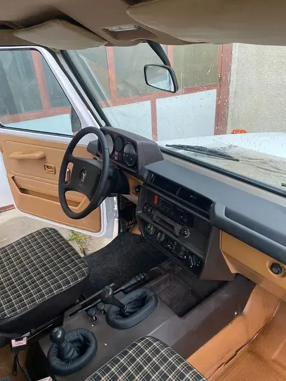 Gebraucht Mercedes G250 94 PS (69 kW) 1988 Weiß SUV